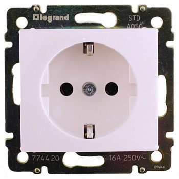 Механизм розетки 1-м СП VALENA с/з белый Legrand 774420 / 6942801